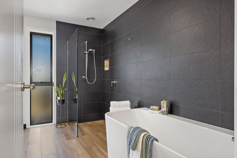 Photo of property in 5 Mervyn Brown Place, Solway, Masterton, 5810