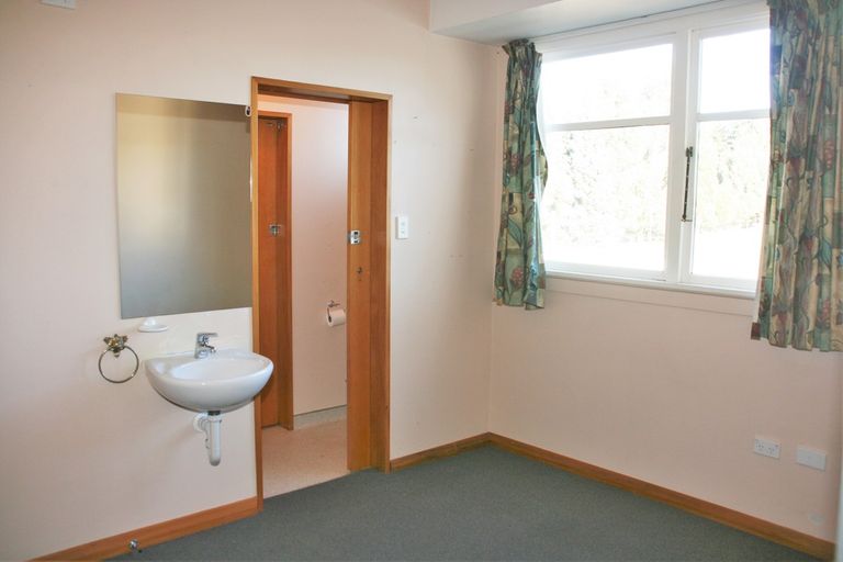 Photo of property in 27 Wingatui Road, Mosgiel, 9024