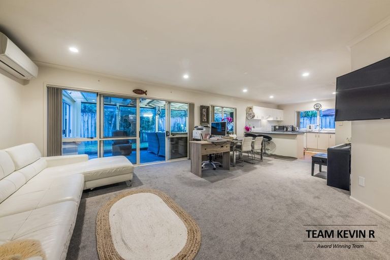 Photo of property in 4 Pateke Drive, Takanini, 2112