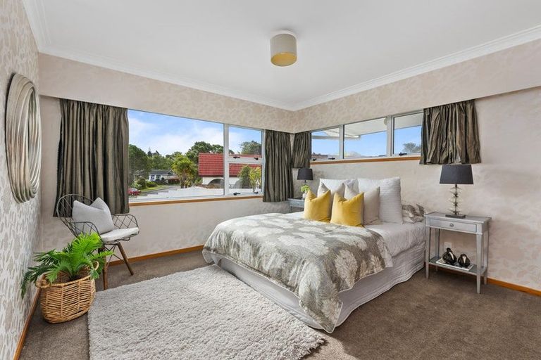Photo of property in 30a Geoffrey Road, Torbay, Auckland, 0630