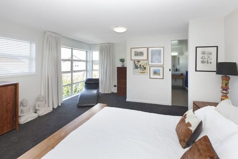 Photo of property in 98a Watford Street, Strowan, Christchurch, 8052