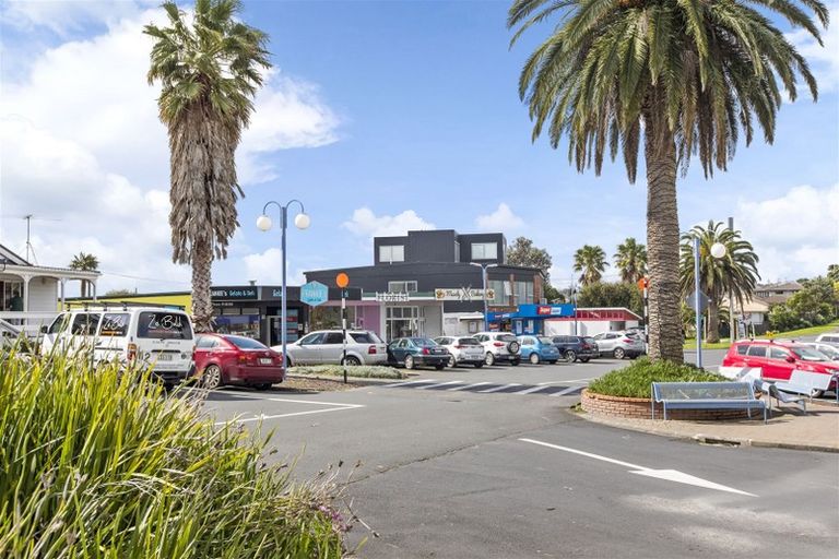 Photo of property in 2/926 Whangaparaoa Road, Manly, Whangaparaoa, 0930