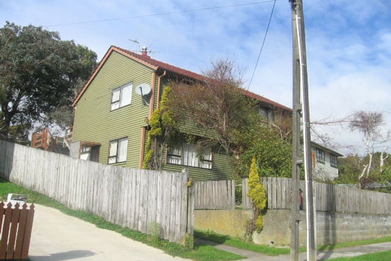 Photo of property in 13 Martin Street, Ranui, Porirua, 5024