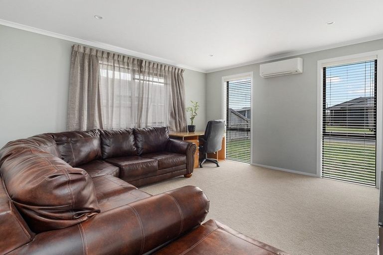 Photo of property in 22 Piata Street, Papamoa Beach, Papamoa, 3118