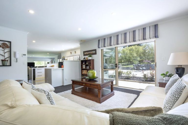 Photo of property in 35 Terry Smyth Drive, Kumeu, 0892