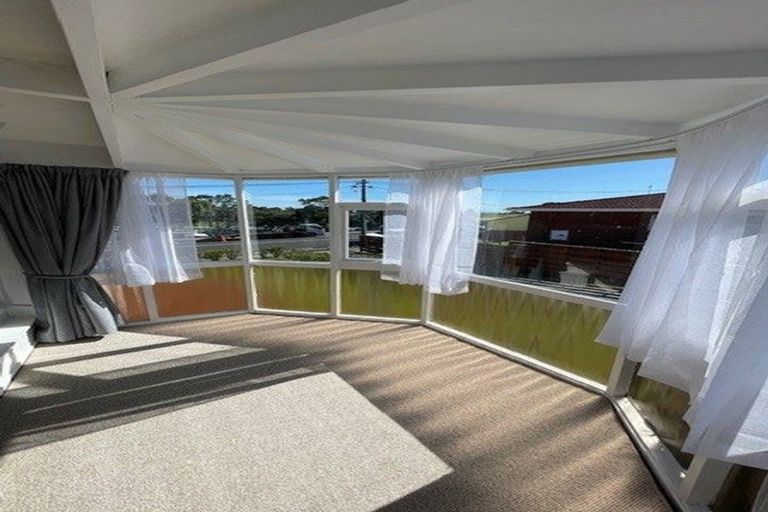 Photo of property in 2/11 Winscombe Street, Belmont, Auckland, 0622