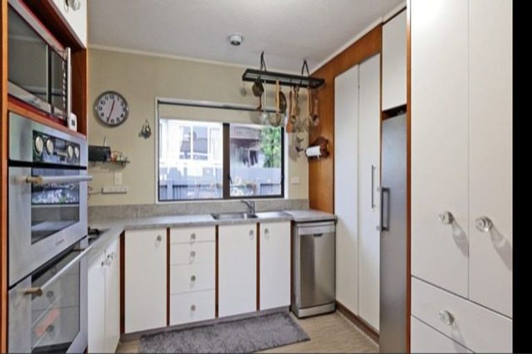 Photo of property in 2/8 Duart Road, Havelock North, 4130