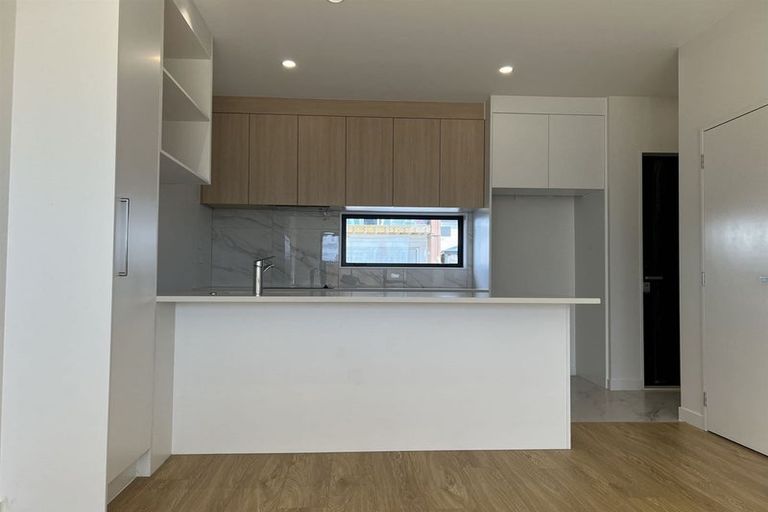 Photo of property in 9 Kaha Road, Takanini, 2110