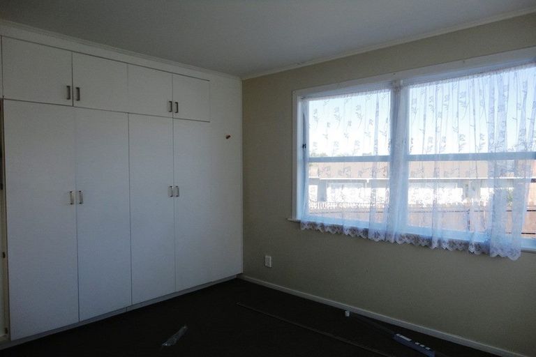 Photo of property in 27 Mcquarrie Avenue, Wattle Downs, Auckland, 2103