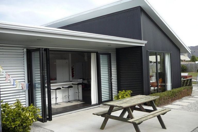 Photo of property in 38 Albert Drive, Clyde, 9330