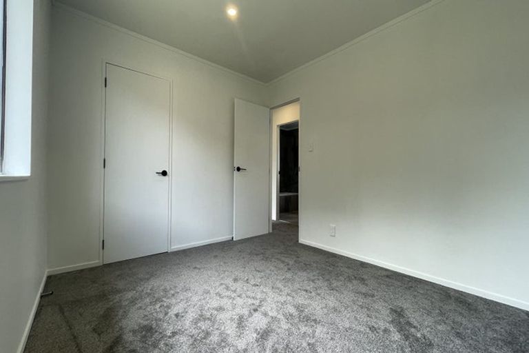 Photo of property in 1/134 Mcleod Road, Te Atatu South, Auckland, 0610