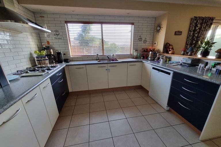 Photo of property in 19 Fergy Crescent, Wattle Downs, Auckland, 2103