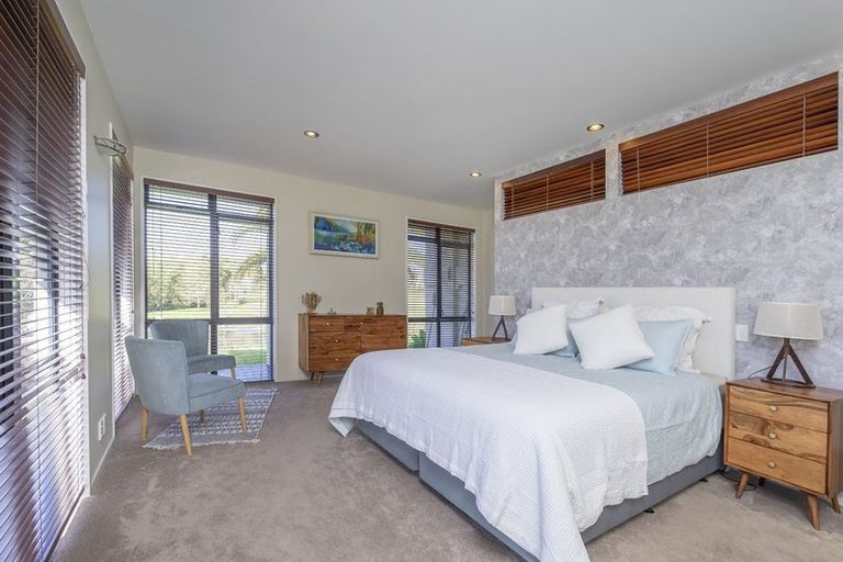 Photo of property in 48 Ashwood Avenue, Dairy Flat, Albany, 0792