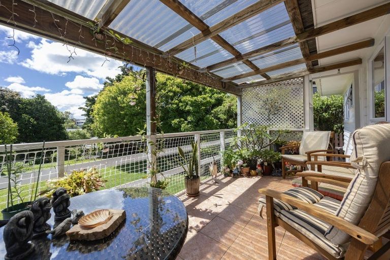 Photo of property in 27 Mason Street, New Lynn, Auckland, 0600