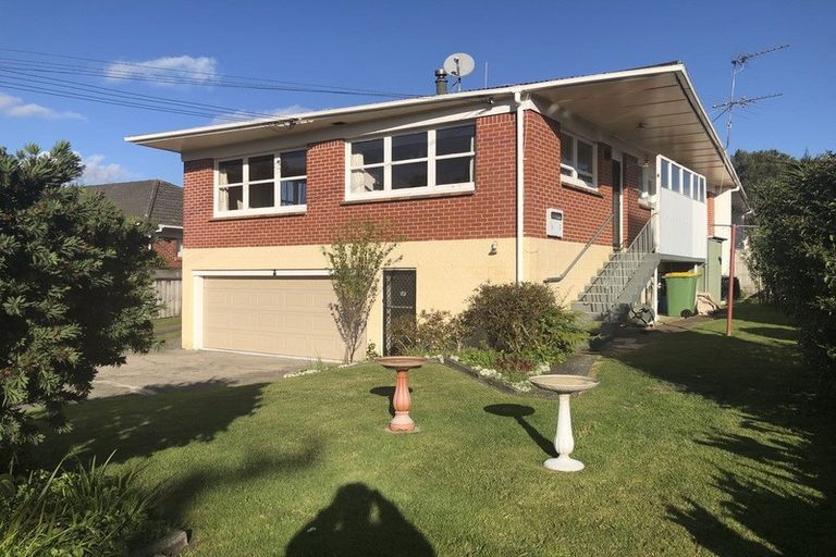 Photo of property in 1/14 South Street, Papakura, 2110