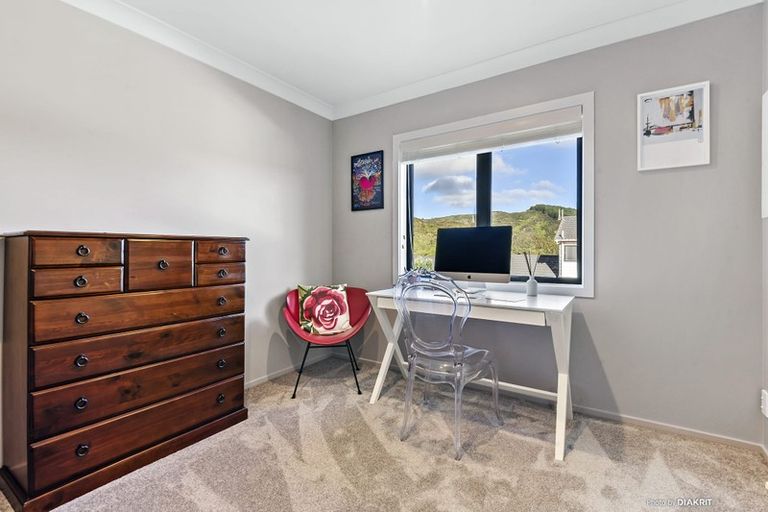 Photo of property in 55 Woodhouse Avenue, Karori, Wellington, 6012