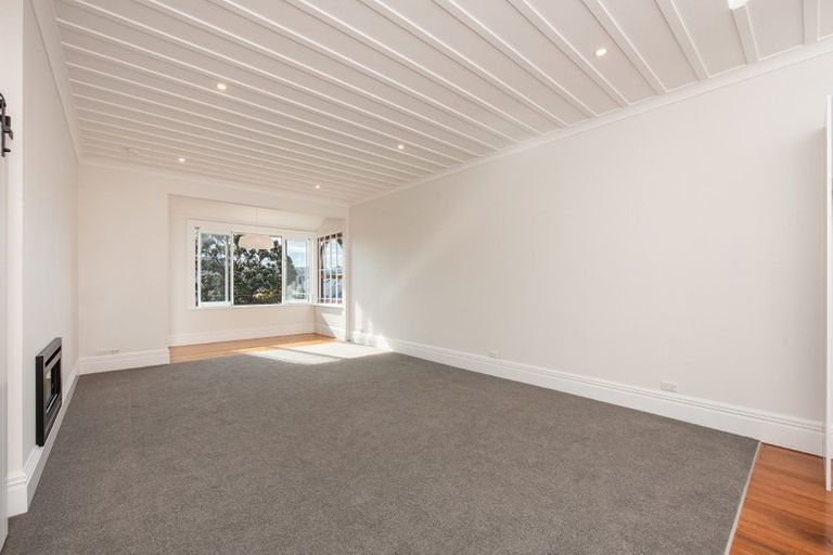 Photo of property in 62 Hawker Street, Mount Victoria, Wellington, 6011