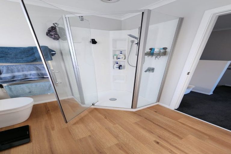 Photo of property in 7 Mawai Hakona Drive, Wallaceville, Upper Hutt, 5018