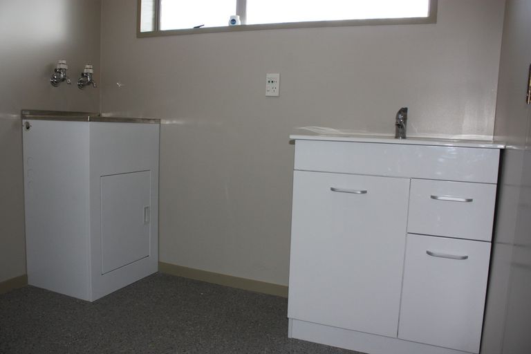 Photo of property in 17a Bradshaw Street, South Dunedin, Dunedin, 9012