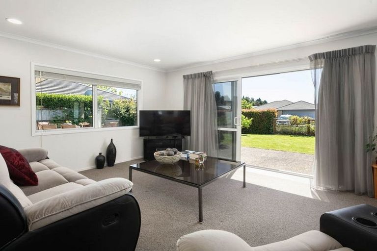 Photo of property in 15 Maniaroa Drive, Katikati, 3129
