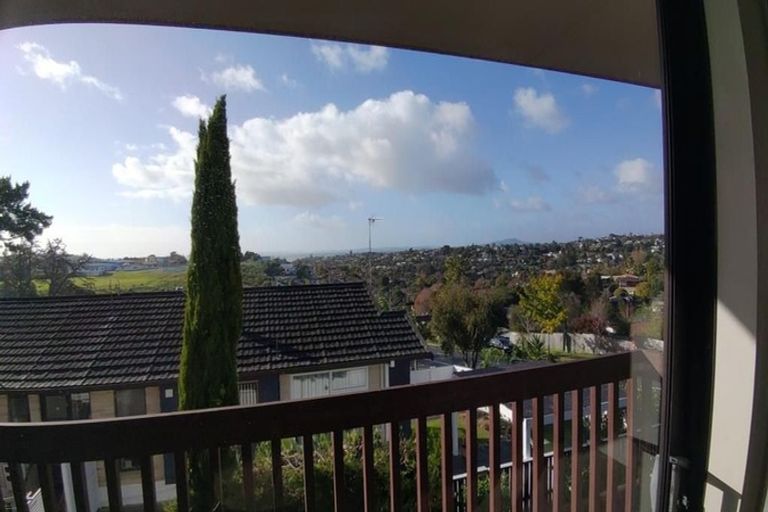 Photo of property in 1/107 John Downs Drive, Browns Bay, Auckland, 0630