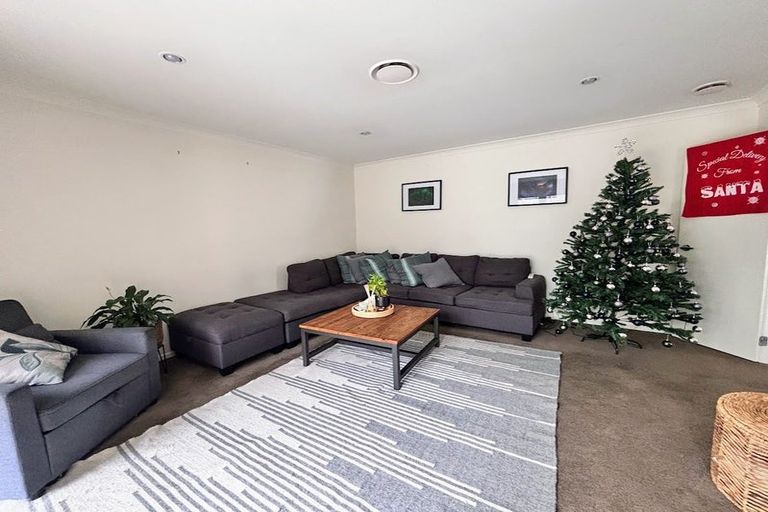 Photo of property in 24 Silkwood Crescent, Karaka, Papakura, 2113