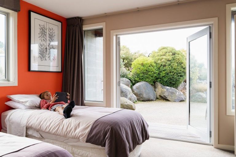 Photo of property in 14 Highgrove, Saint Clair, Dunedin, 9012