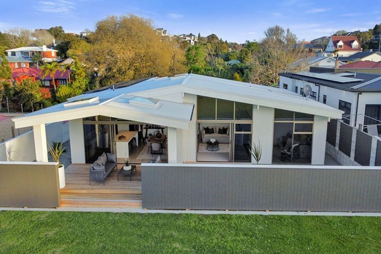 Photo of property in 63c Mangorei Road, Strandon, New Plymouth, 4312