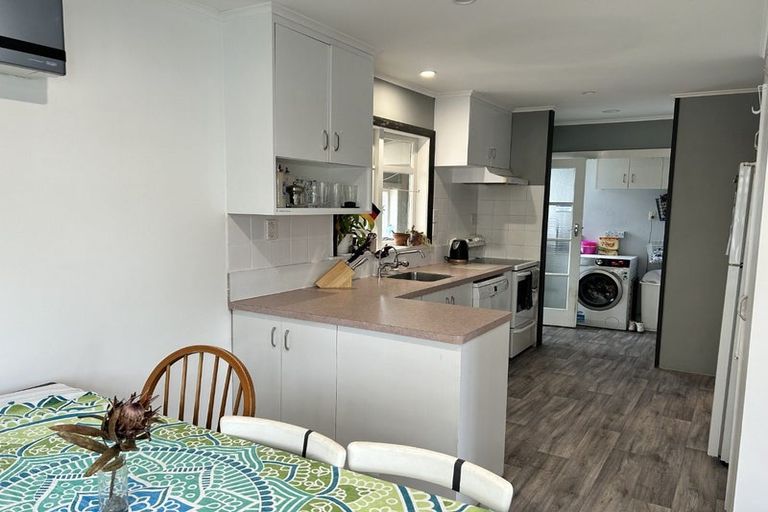 Photo of property in 11 Kirk Street, Otaki, 5512