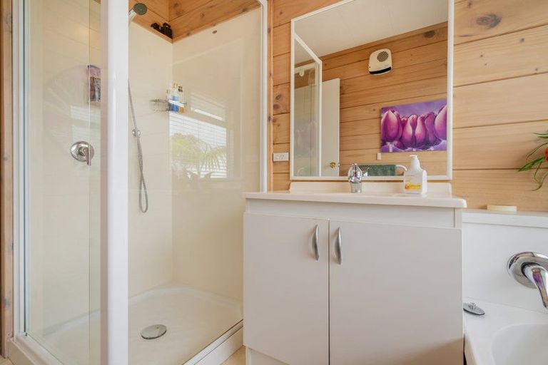 Photo of property in 39 Cholmondeley Crescent, Whitianga, 3510