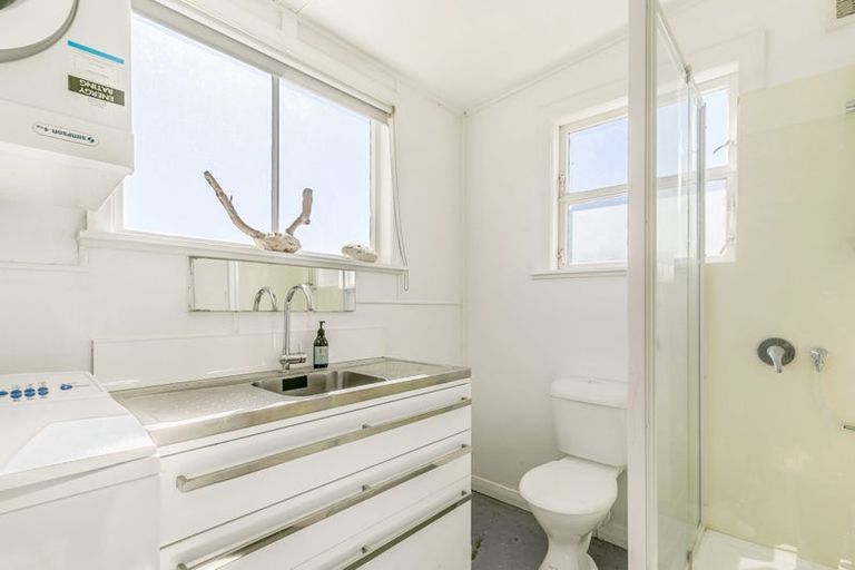 Photo of property in 19 Haunui Road, Pukerua Bay, 5026