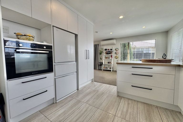 Photo of property in 8a Suva Street, Upper Riccarton, Christchurch, 8041