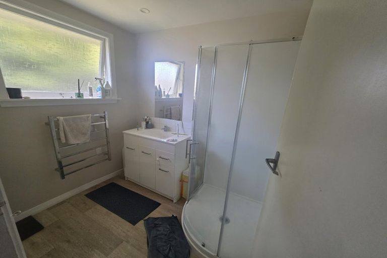 Photo of property in 2/61 Aorangi Road, Bryndwr, Christchurch, 8053