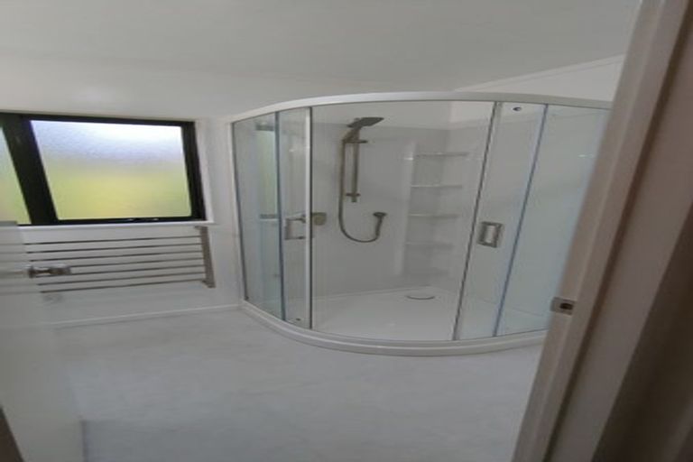 Photo of property in 30 Greenhithe Road, Greenhithe, Auckland, 0632