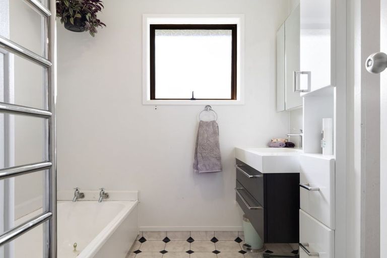 Photo of property in 17 Byron Grove, Owhata, Rotorua, 3010