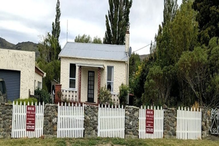 Photo of property in 23 Garden Street, Lumsden, 9730