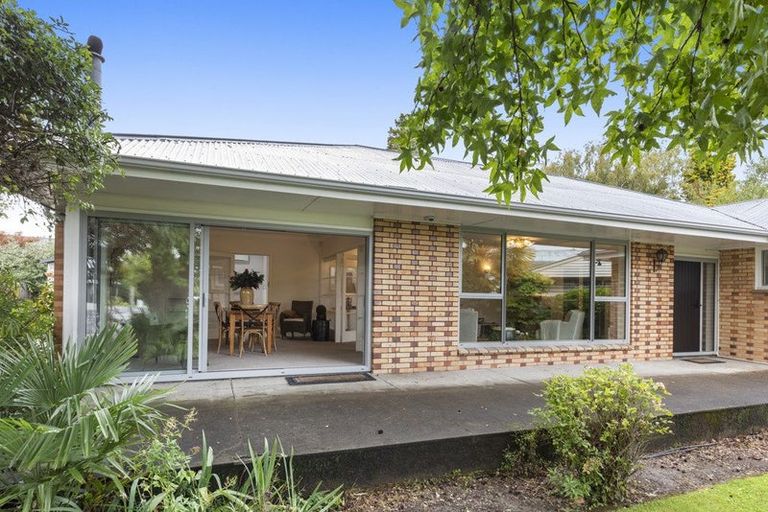 Photo of property in 26 Joyce Crescent, Ilam, Christchurch, 8041