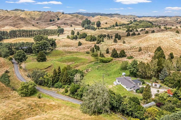 Photo of property in 2582 Okau Road, Ahititi, Stratford, 4397