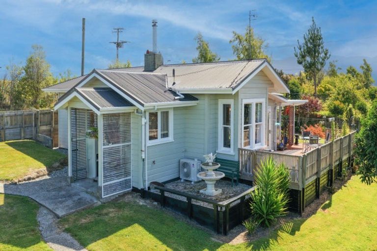 Photo of property in 71 Flett Road, Lower Moutere, Upper Moutere, 7175