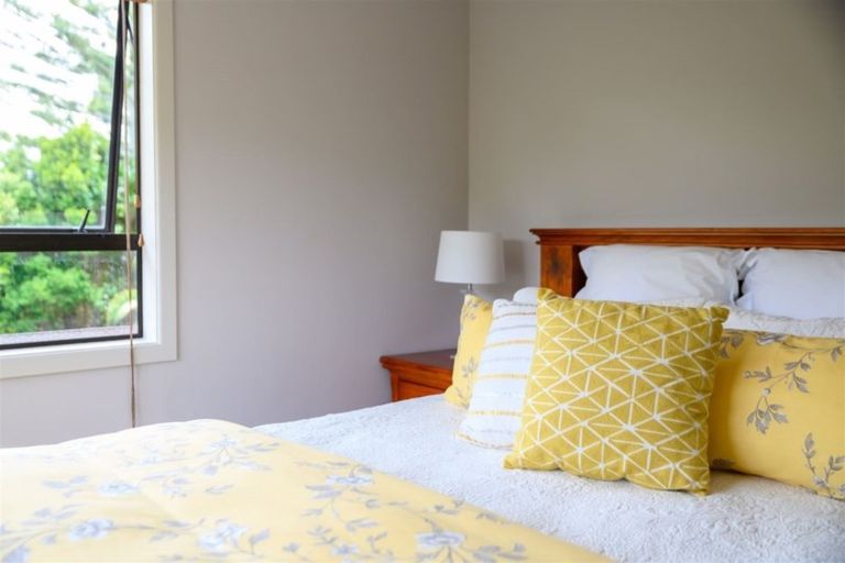 Photo of property in 1/80 Bond Crescent, Forrest Hill, Auckland, 0620