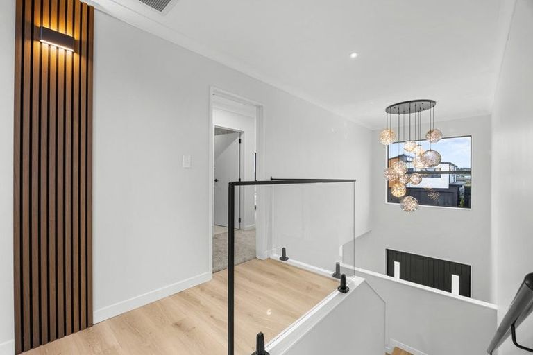 Photo of property in 39 Park Green Avenue, Rosehill, Papakura, 2113