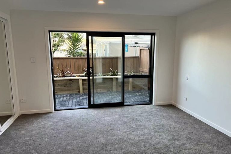 Photo of property in 3 Finesse Lane, Bucklands Beach, Auckland, 2012