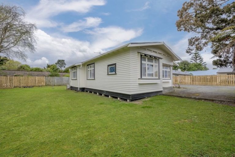 Photo of property in 378a Oxford Street, Levin, 5510