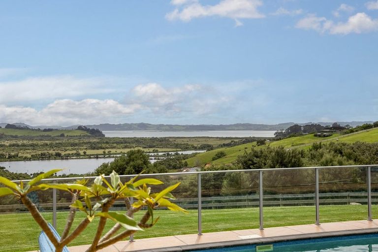 Photo of property in 38a Kaipara Lake Road, South Head, Helensville, 0874