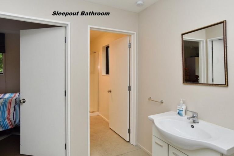 Photo of property in 8 Westmont Street, Ilam, Christchurch, 8041