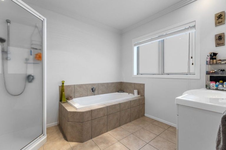 Photo of property in 14 Jarrah Park Drive, Pyes Pa, Tauranga, 3112