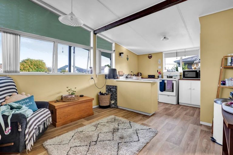 Photo of property in 6b York Street, Eltham, 4322