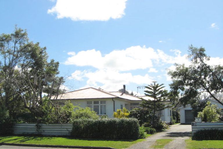 Photo of property in 64 Russell Street, Marton, 4710