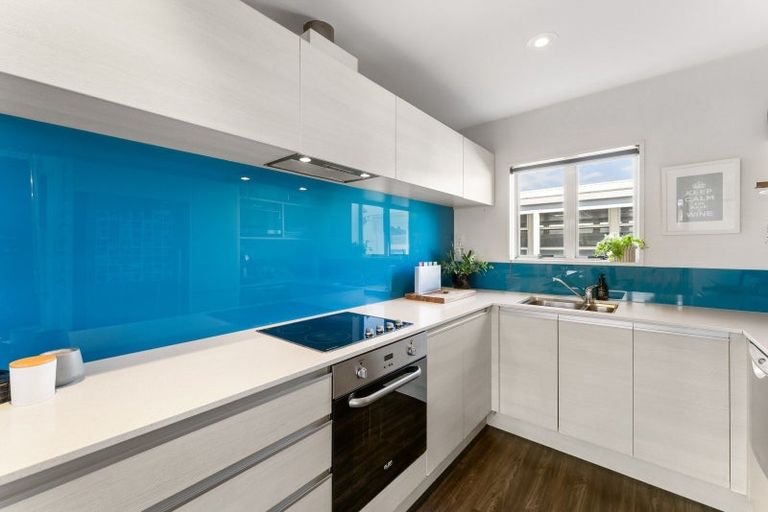 Photo of property in 10 Lee Street, Mount Maunganui, 3116