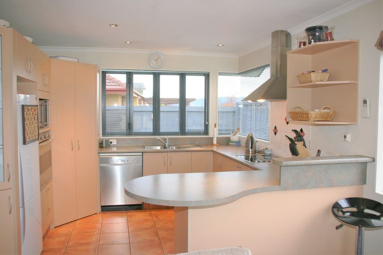 Photo of property in 16 Rowan Place, Mosgiel, 9024